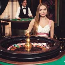 Slots Jackpot ဆုရရှိသော ကစားသမား ဝမ်းသာမှု